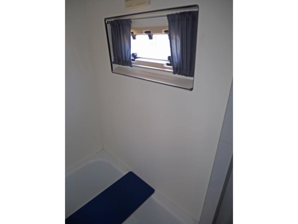 Aft cabin, Accommodation